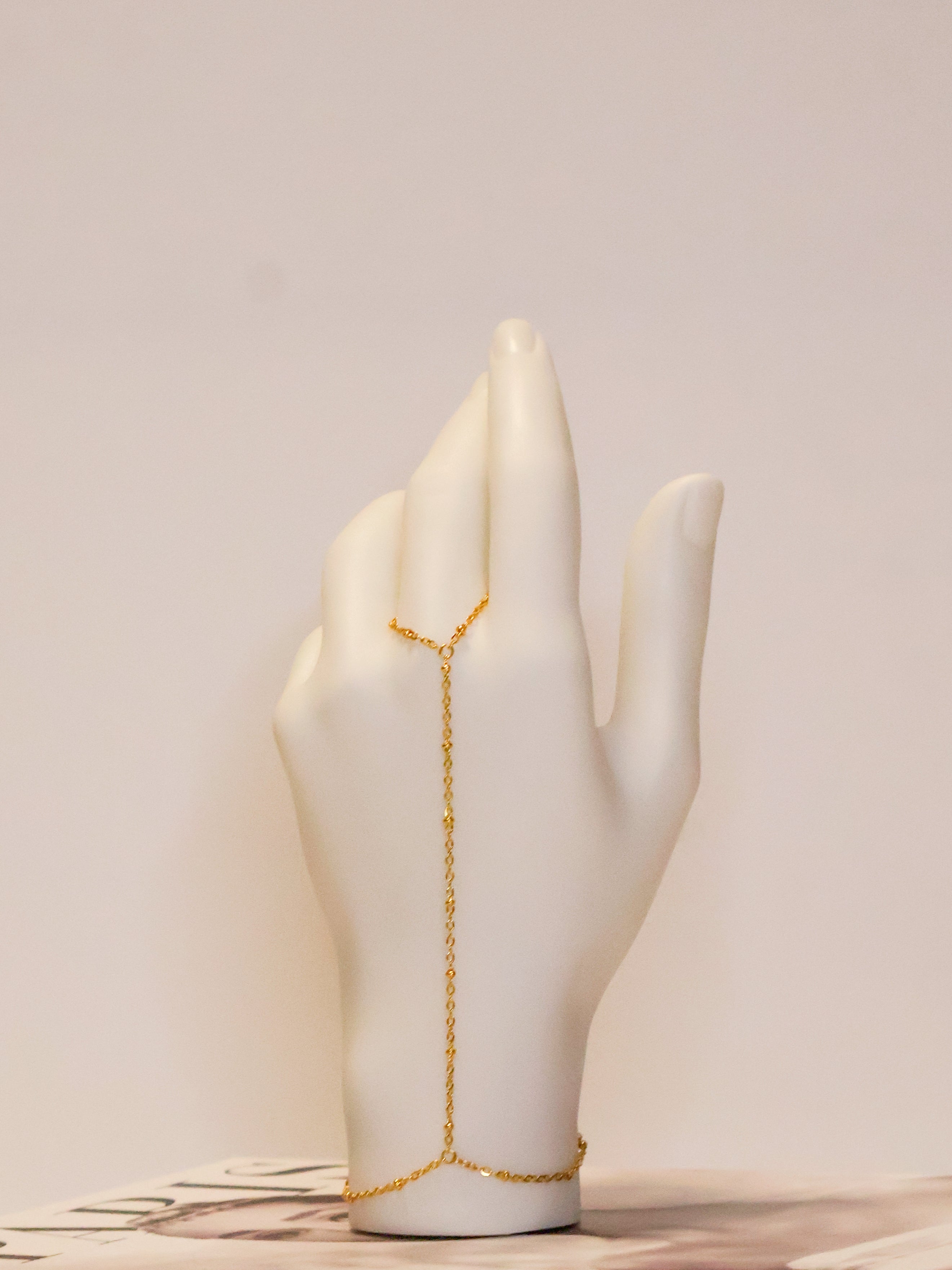 Simple Hand Chain