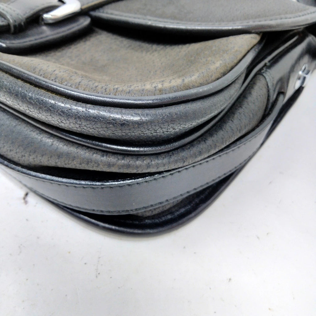 Authentic Vintage Gucci Black Pebbled Leather Saddle Crossbody Shoulder Bag 1970s–1980s