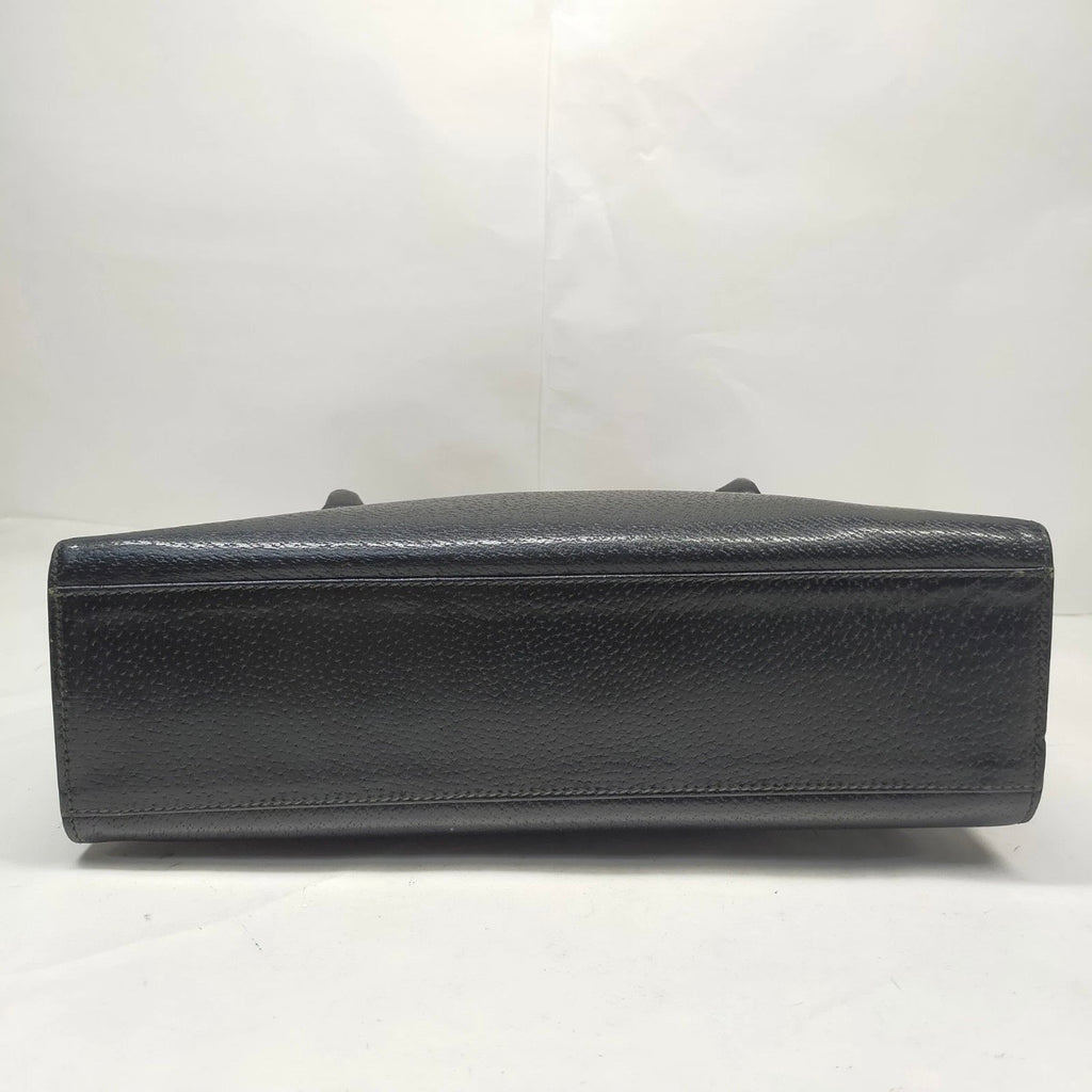 Authentic Vintage Gucci Black Grained Leather Interlocking GG Flap Top Handle Satchel 1980s