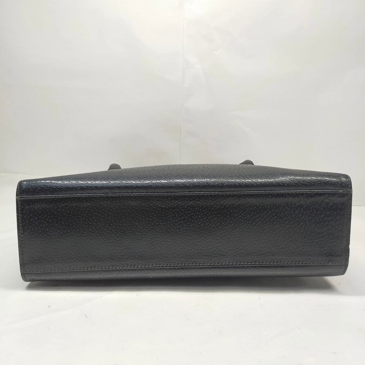 Authentic Vintage Gucci Black Grained Leather Interlocking GG Flap Top Handle Satchel 1980s