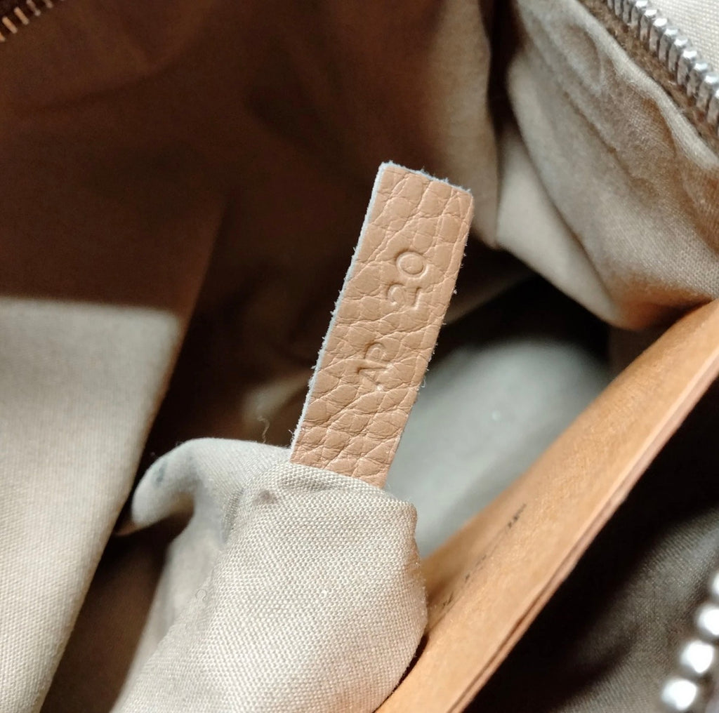Authentic Tod’s Vintage Tan Pebbled Leather Shoulder Bag – Y2K Era