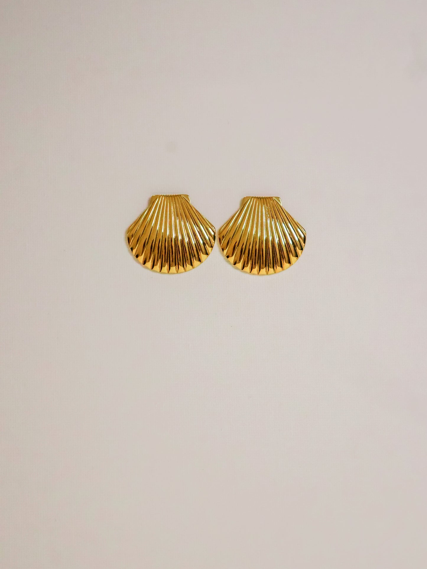 Gold Shell Earring