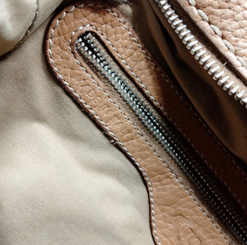 Authentic Tod’s Vintage Tan Pebbled Leather Shoulder Bag – Y2K Era