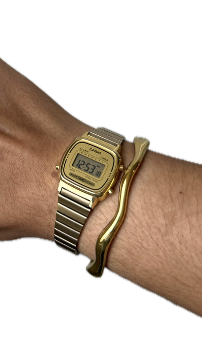 Wavy Bangle
